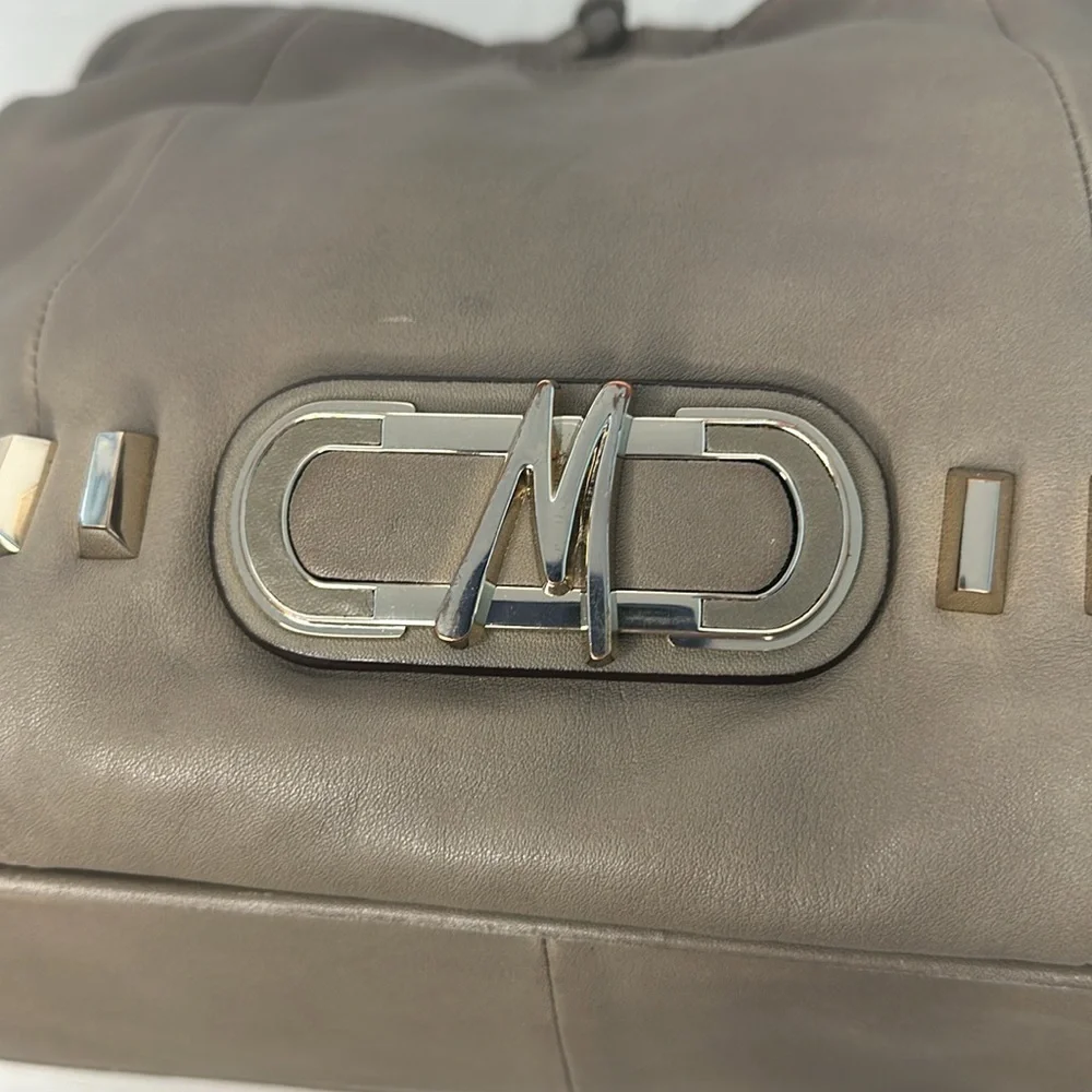 MARCIANO Bag in tan leather with light gold hardware